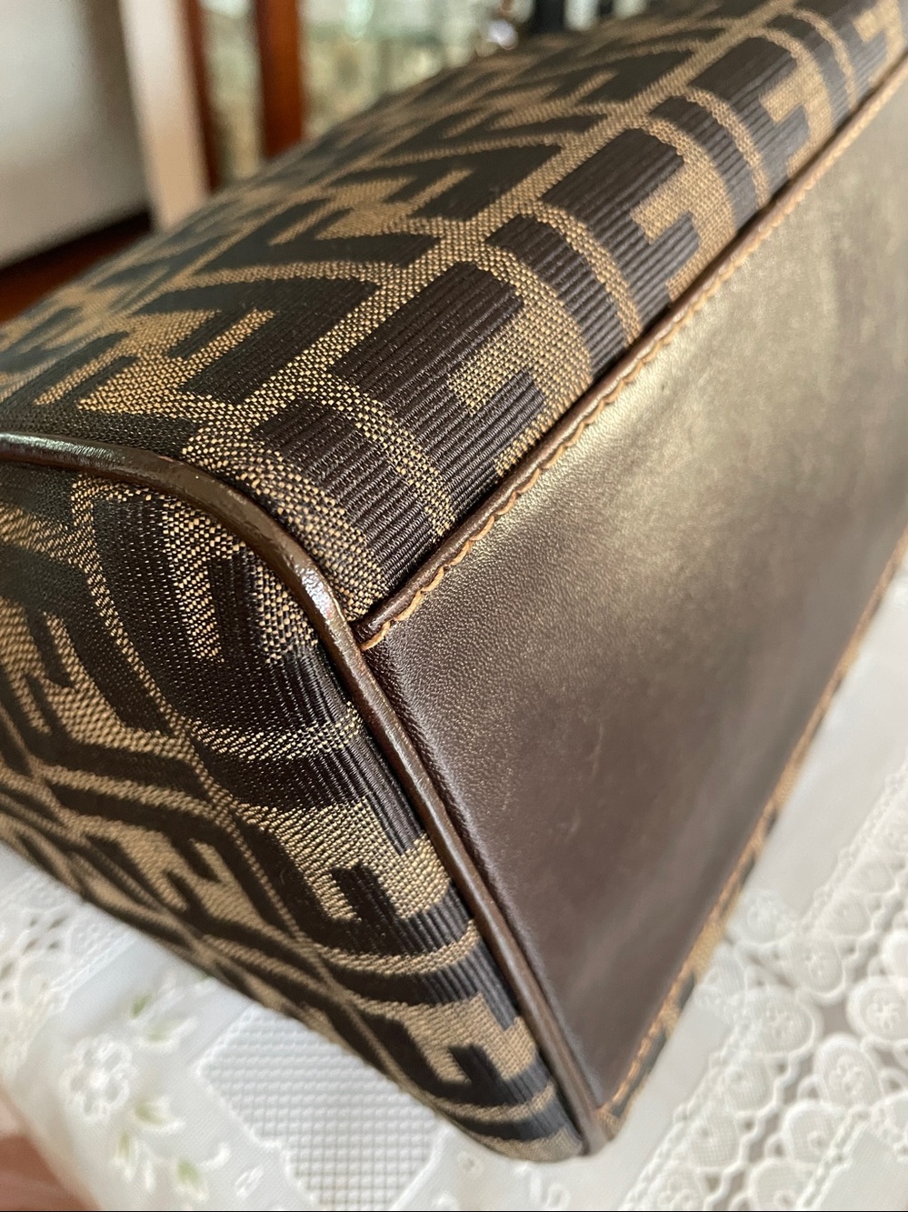Authentic vintage FENDI BAG - Picture 8 of 12